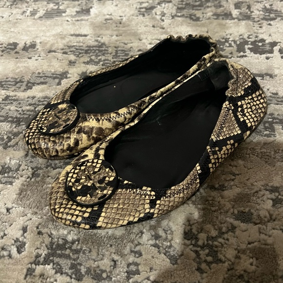 Tory Burch Beige/Brown Python Embossed Leather Ballet Flats Size 8.5 - Picture 1 of 6